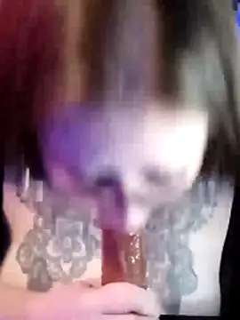 edgexchaos: διαδικτυακό σόου στην κάμερα