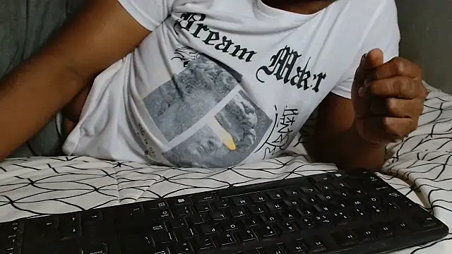 הופעת וובקאם של BeejayLoverxx