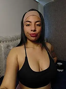 Chatroom XXX en direct de Miaparkerss_