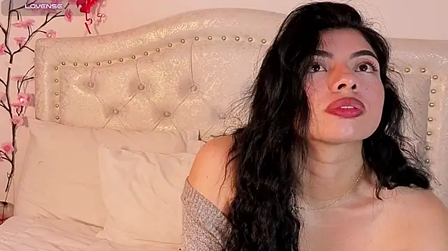 Miaparkerss_ Adlı Modelin Web Kamerası Şovu