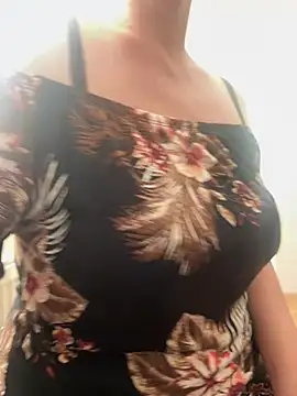 sweetmystery1 Show in webcam