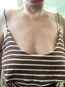 sweetmystery1 Show Webcam