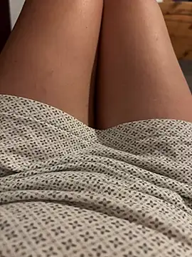 sweetmystery1 Show in webcam