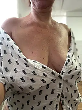 sweetmystery1's Webcam Show