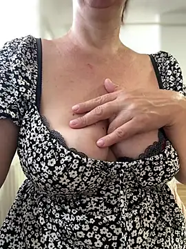 sweetmystery1 – Naživo XXX chat