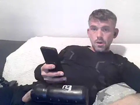 Cambitchboy webcam show