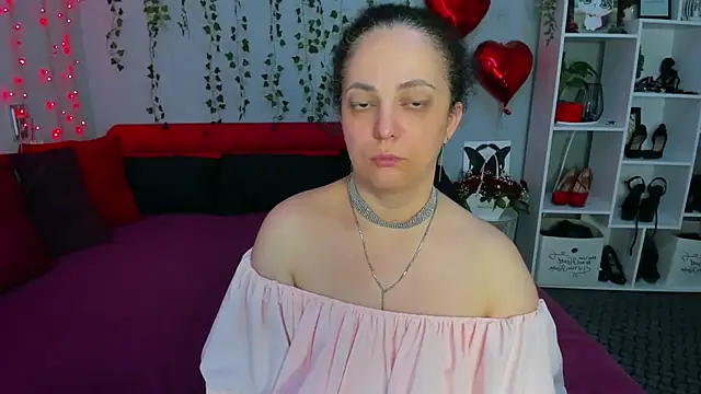 DarlingMilf – Kamerová šou