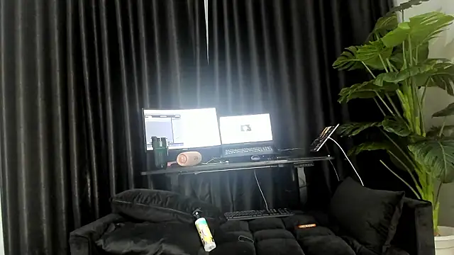 naughty_bigass ওয়েবক্যাম শো