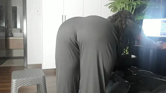 Show webcam de naughty_bigass