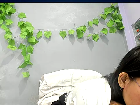 Chat +18 de loveley_jenny ao vivo