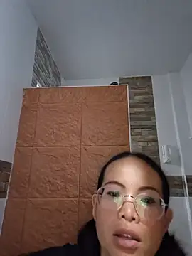 แชท XXX สดของ loveley_jenny