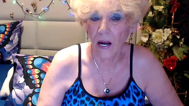 HappyWomanOn's Live XXX Chat