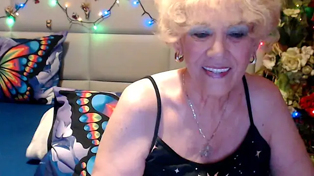 HappyWomanOn webcam show