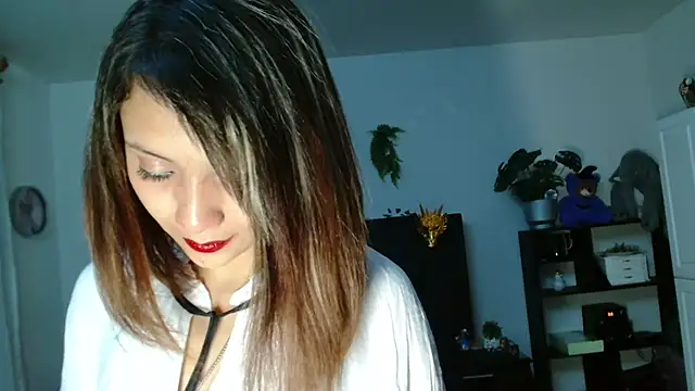 Dama_Scarlata18's Live XXX Chat