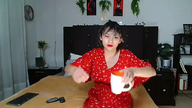 SKARLETEEN Live XXX-Chat