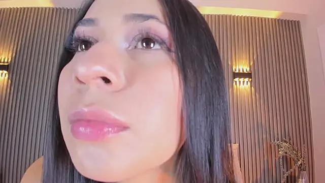 Ahincale Live XXX-chat