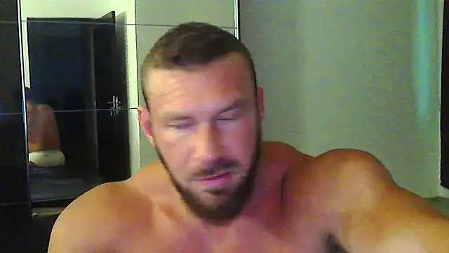 muscularkevin Webcam show