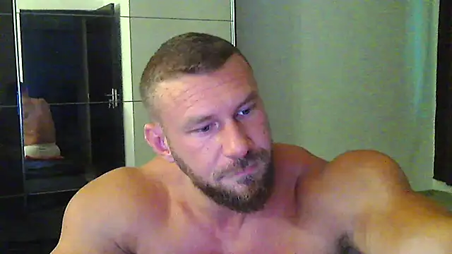 muscularkevin Webcam show