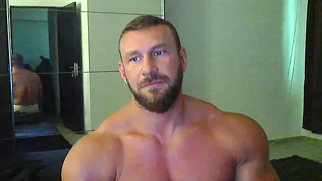 muscularkevin Show in webcam