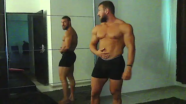 muscularkevin Webcam show