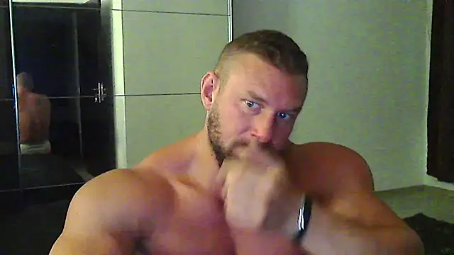 muscularkevin's Webcam Show