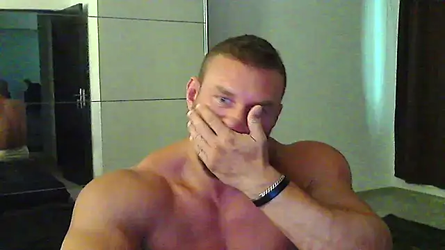 muscularkevin Webcam show