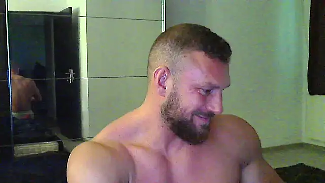 muscularkevin Webcam show