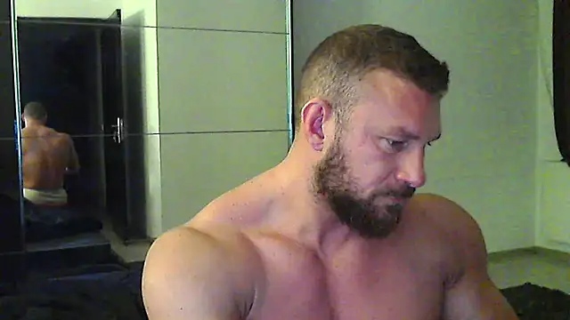 muscularkevin Webcam show