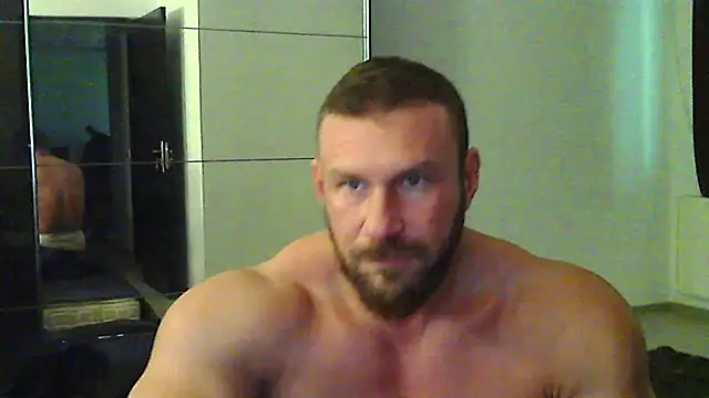Webkamerová show muscularkevin