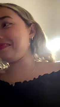 Irisweet_ লাইভ XXX চ্যাট