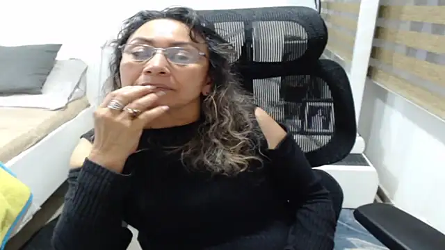 Czat XXX na żywo – jesy_hot