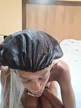 Chat +18 de Jasmine_FullsShine ao vivo