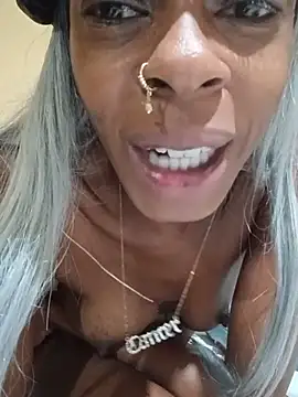 הופעת וובקאם של Jasmine_FullsShine