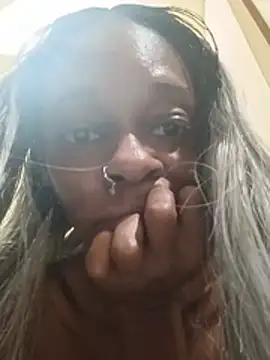 Jasmine_FullsShine's Webcam Show