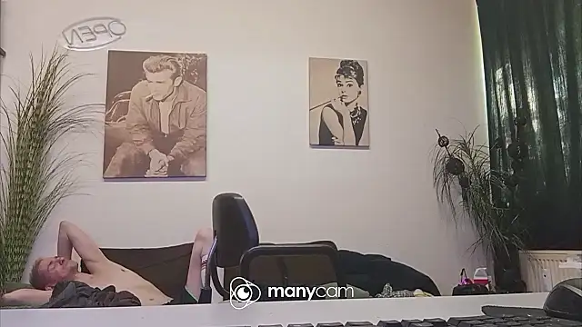 der_dino30's Webcam Show