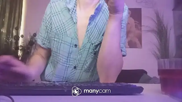 Show modela der_dino30 na web-kameri