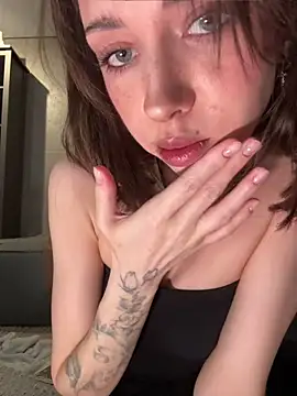 Bastet Show in webcam