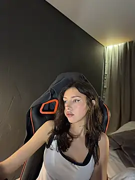 Show modela Bastet na web-kameri