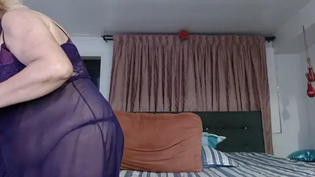 linapalacios' Live XXX Chat