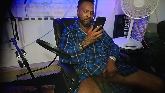 הופעת וובקאם של Sexslavescorpio