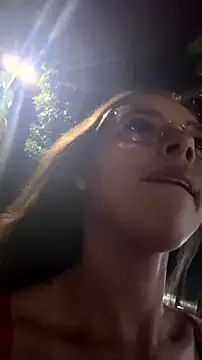 צ'אט XXX בשידור חי של SexyAninha18