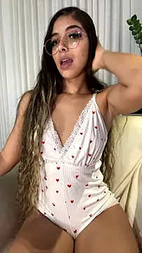 Show modela SexyAninha18 na web-kameri