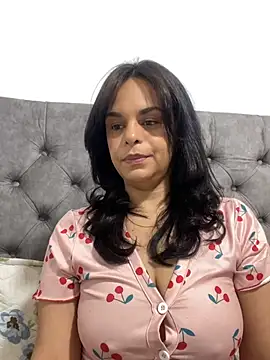 Kataliina Adlı Modelin Web Kamerası Şovu