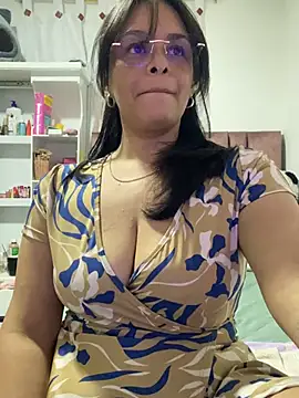 KataliinaのライブXXXチャット