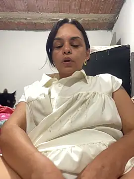 Kataliina 在線直播表演