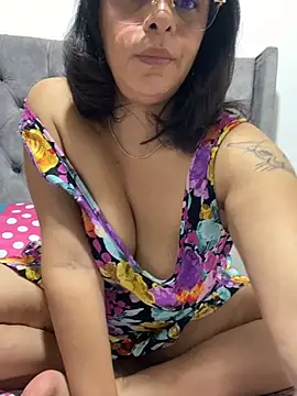 دردشة Kataliina الجنسية المباشرة