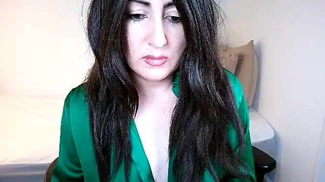 naughty_sarahh's Webcam Show