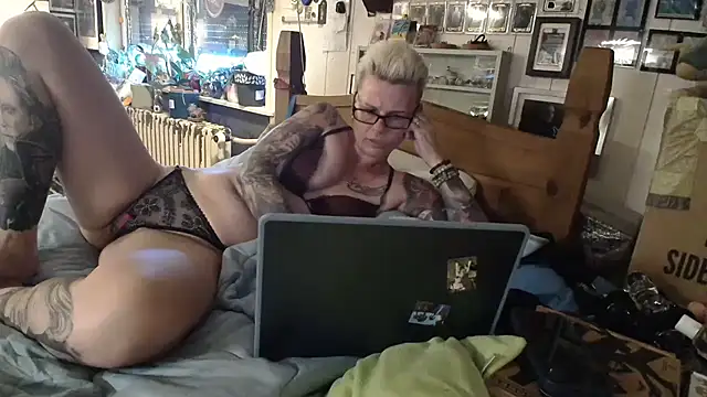 MaryG's Webcam Show