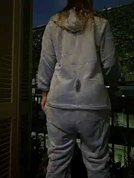 Elnonoykeila77 Show in webcam