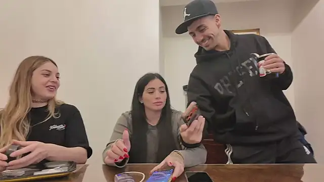 Elnonoykeila77 Webcam-Show